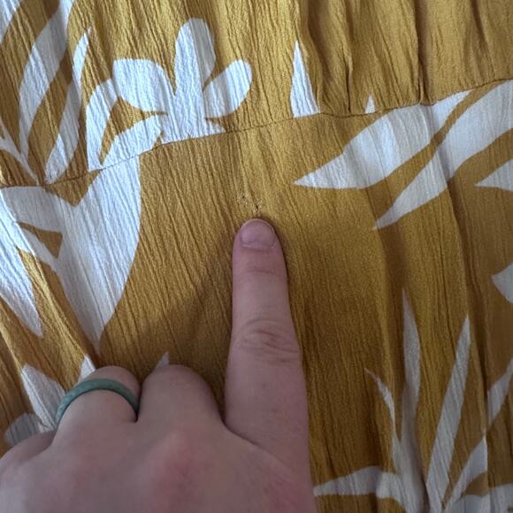 Old Navy Maxi Dress - Picture 7 of 8